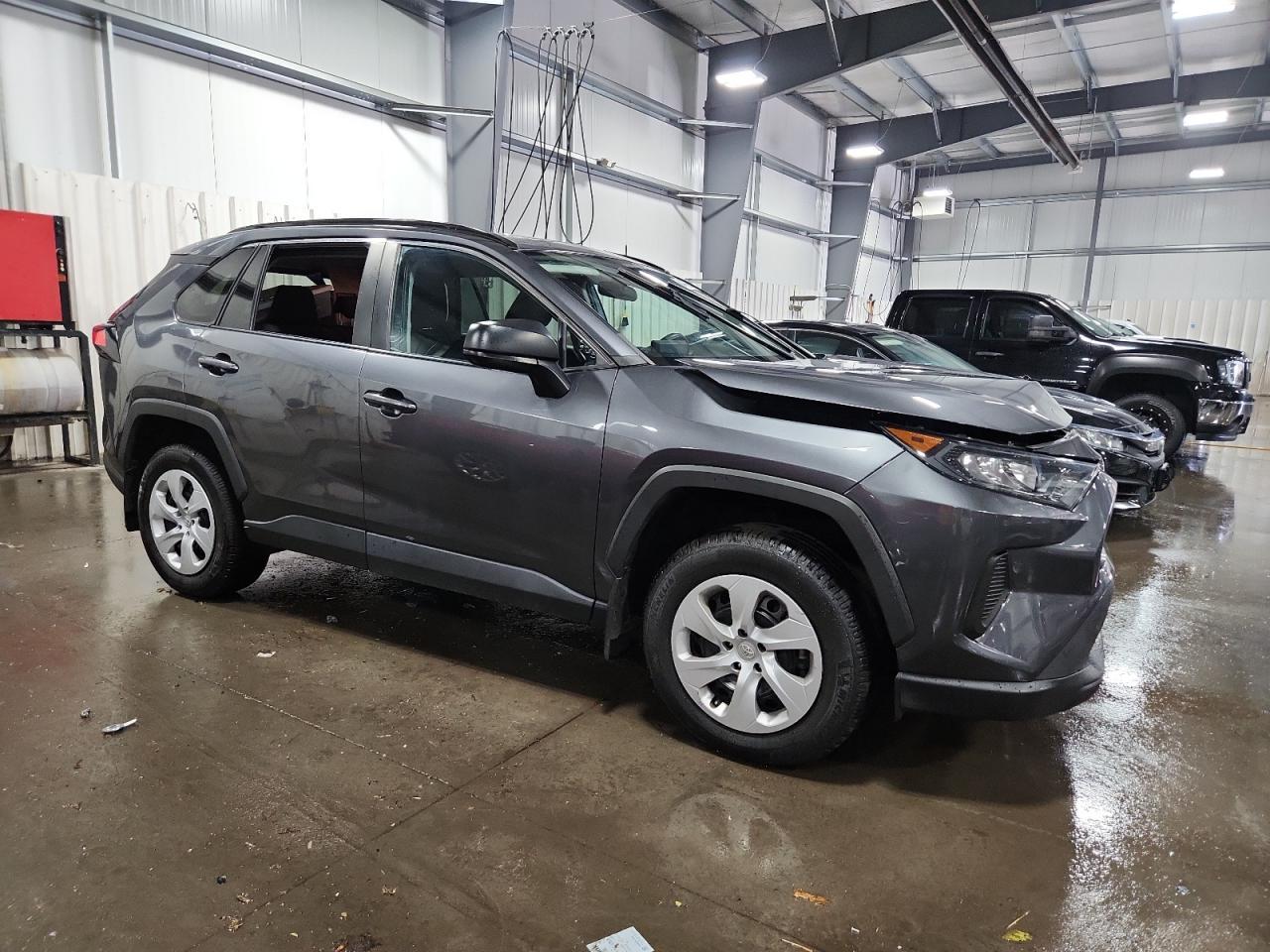 2020 Toyota Rav4 Le - Image 4