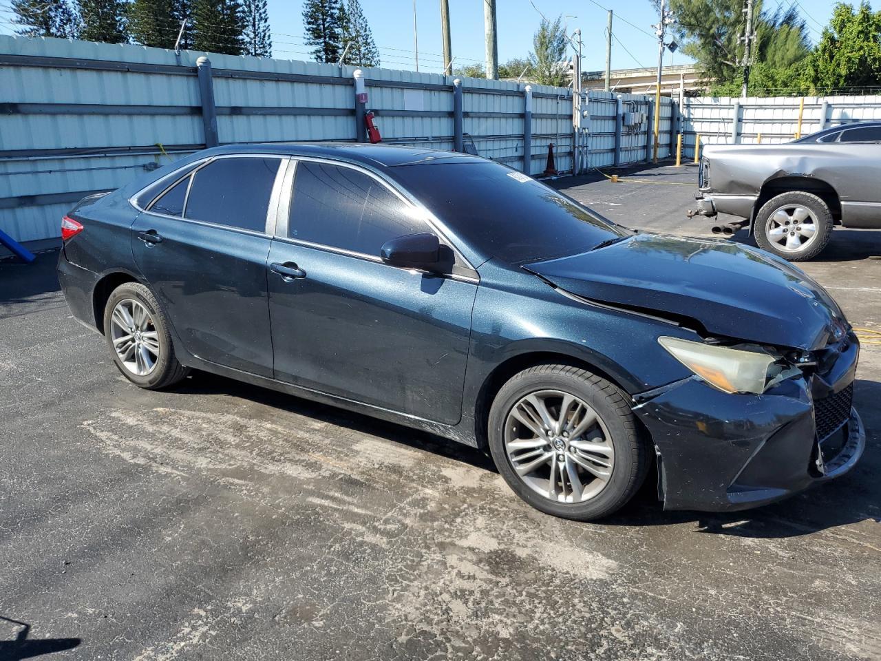2015 Toyota Camry Le - Image 4