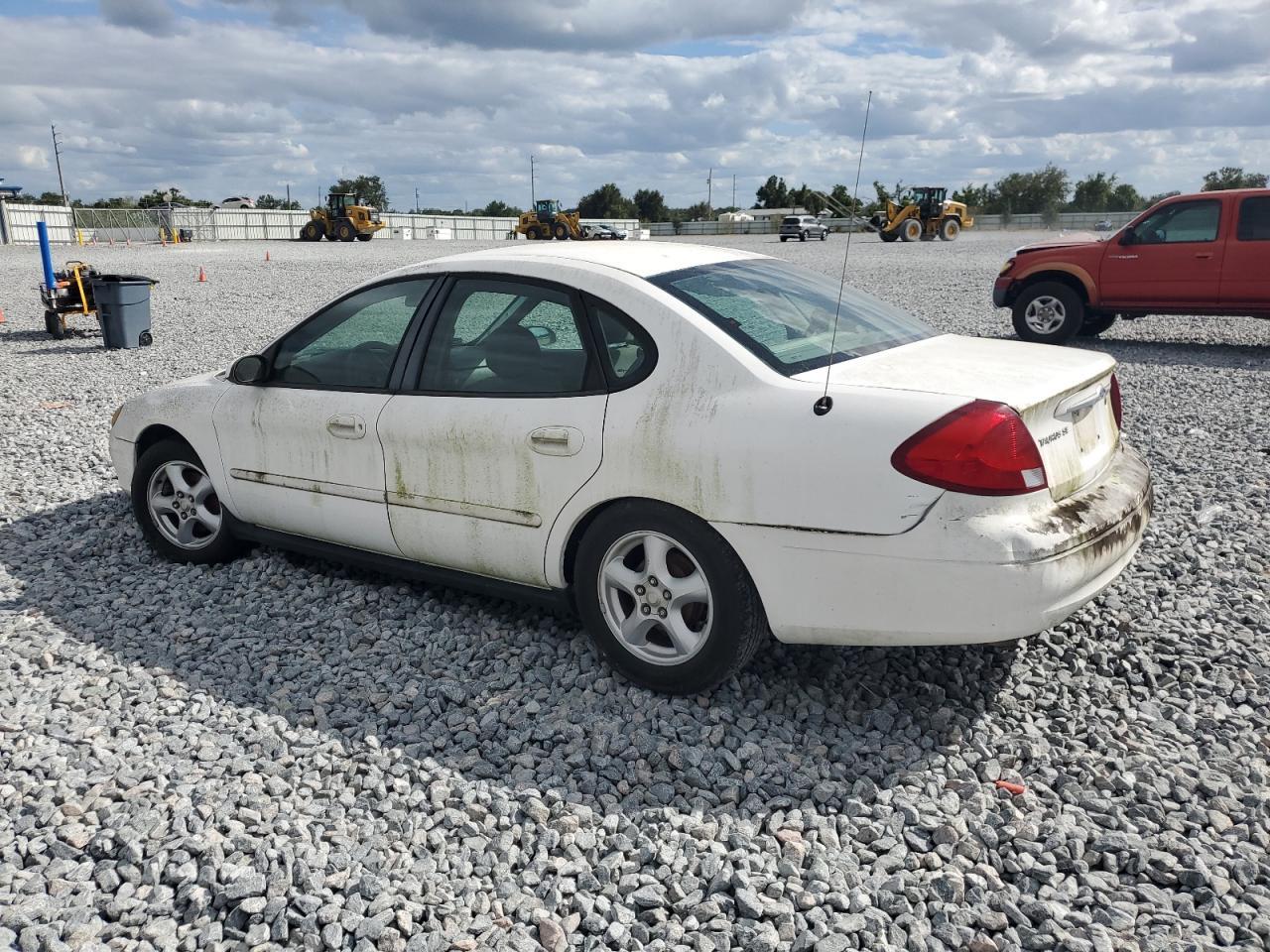 2003 Ford Taurus Se - Image 2