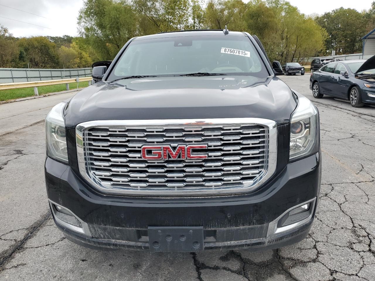 2018 GMC Yukon Denali - Фото 5
