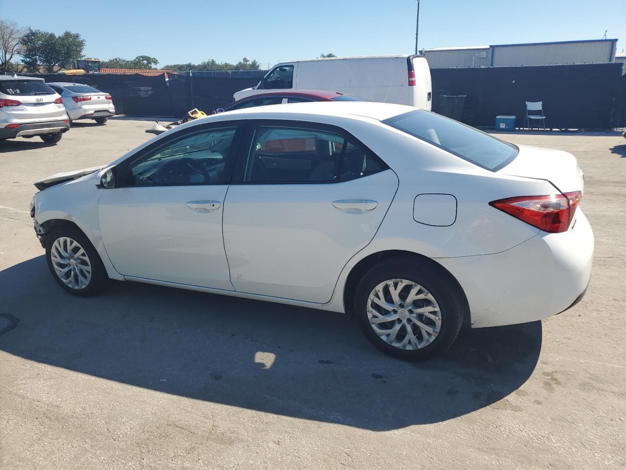 2018 Toyota Corolla L - Фото 2