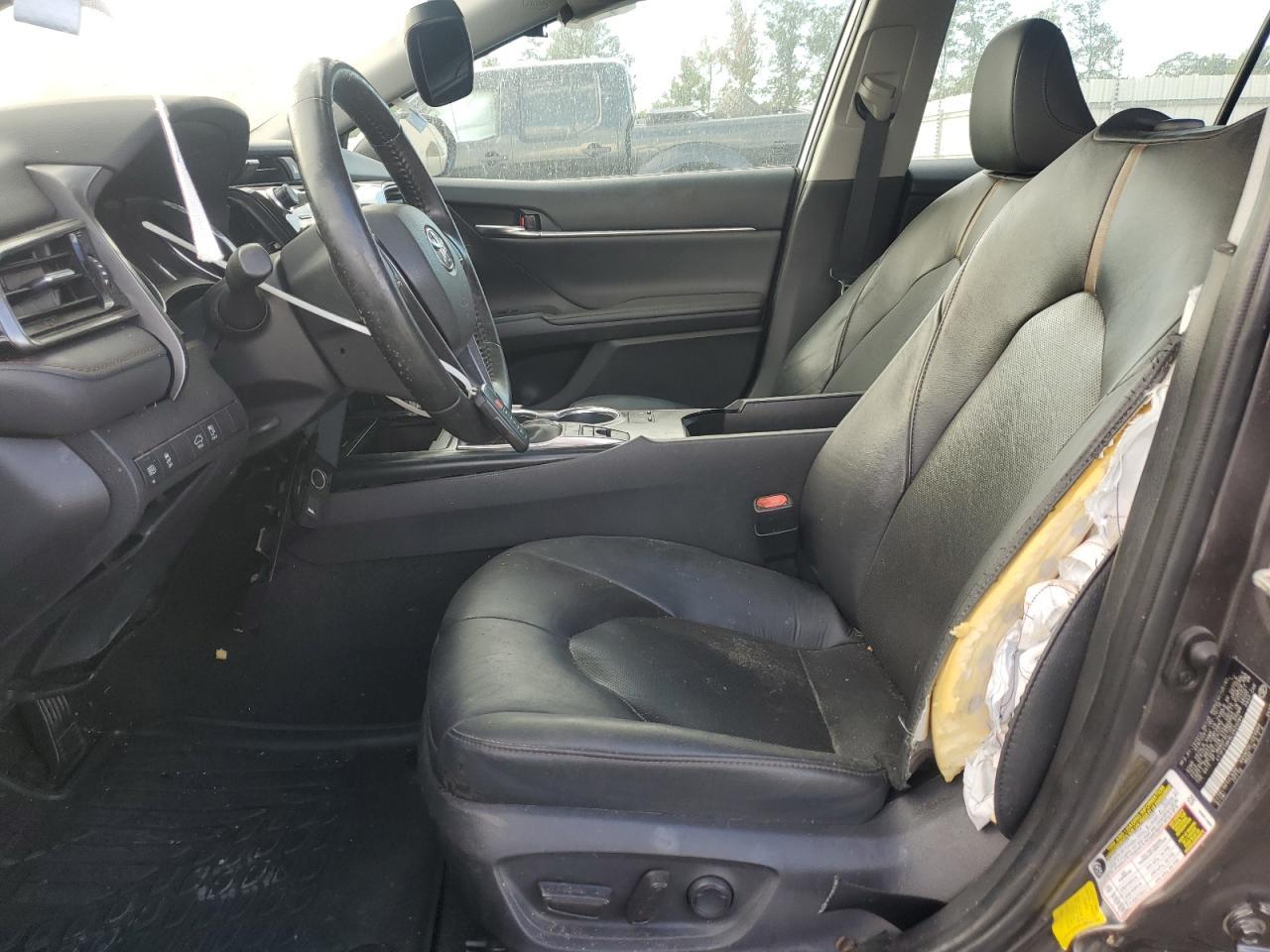 2020 Toyota Camry Xle - Image 7