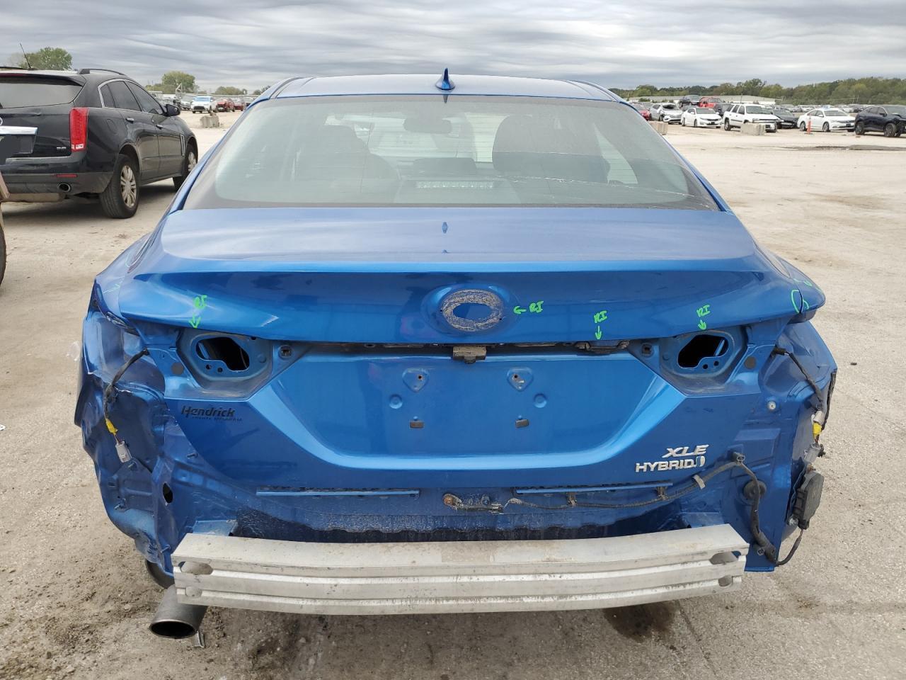 2019 Toyota Camry Hybrid - Фото 6