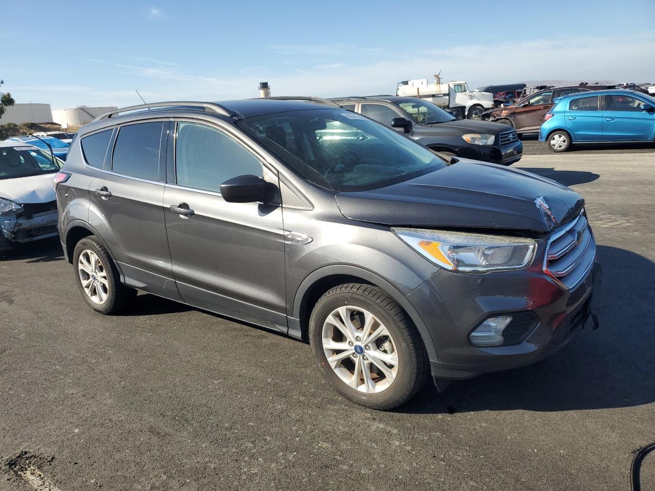 2018 Ford Escape Se - Фото 4