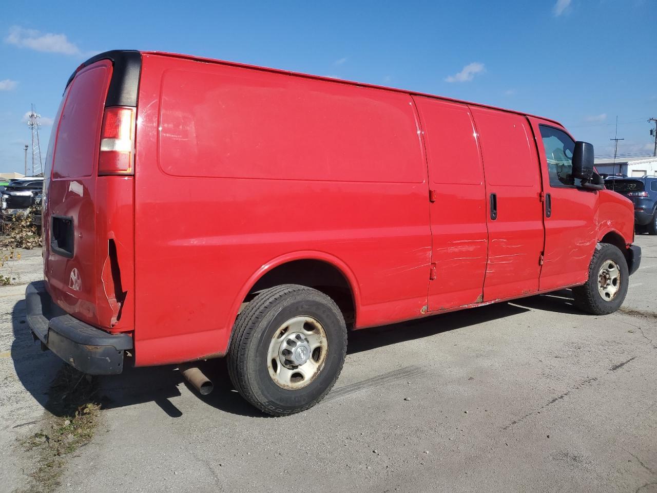 2015 Chevrolet Express G3500 - Фото 3