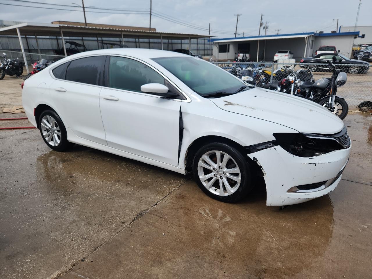 2016 Chrysler 200 Limited - Фото 4