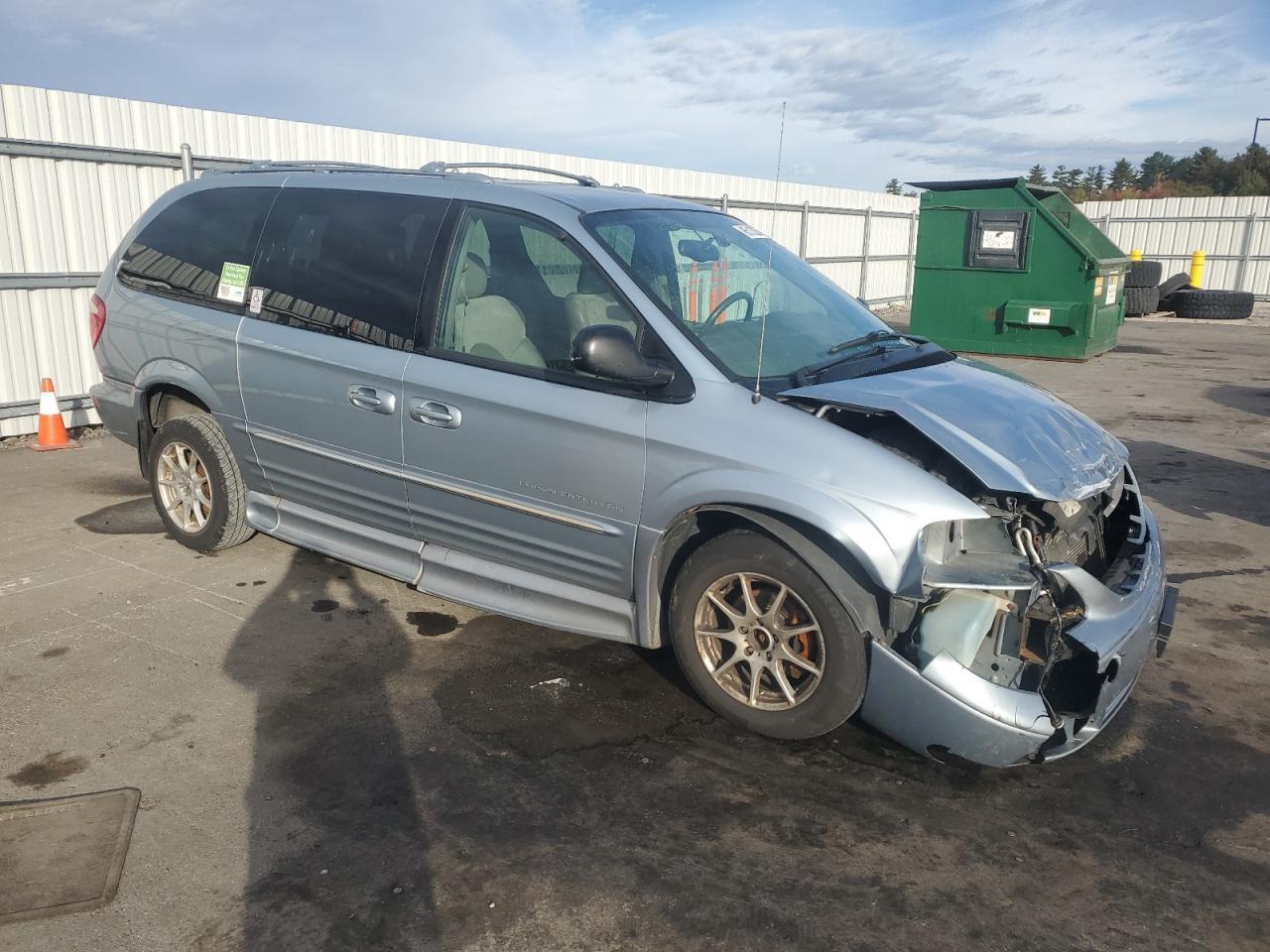 2003 Chrysler Town & Country Limited - Фото 4