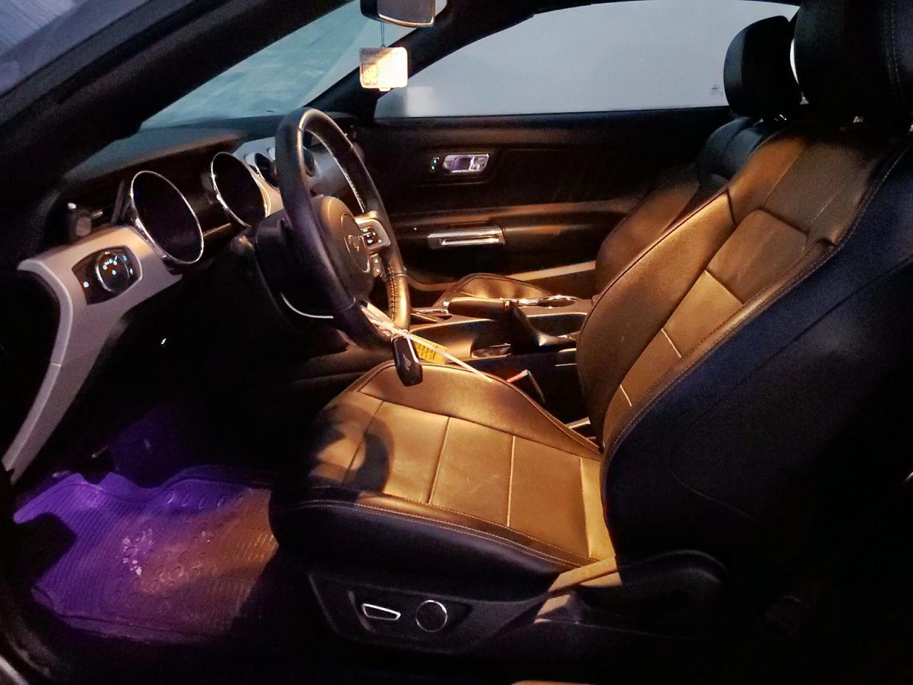 2015 Ford Mustang - Фото 7