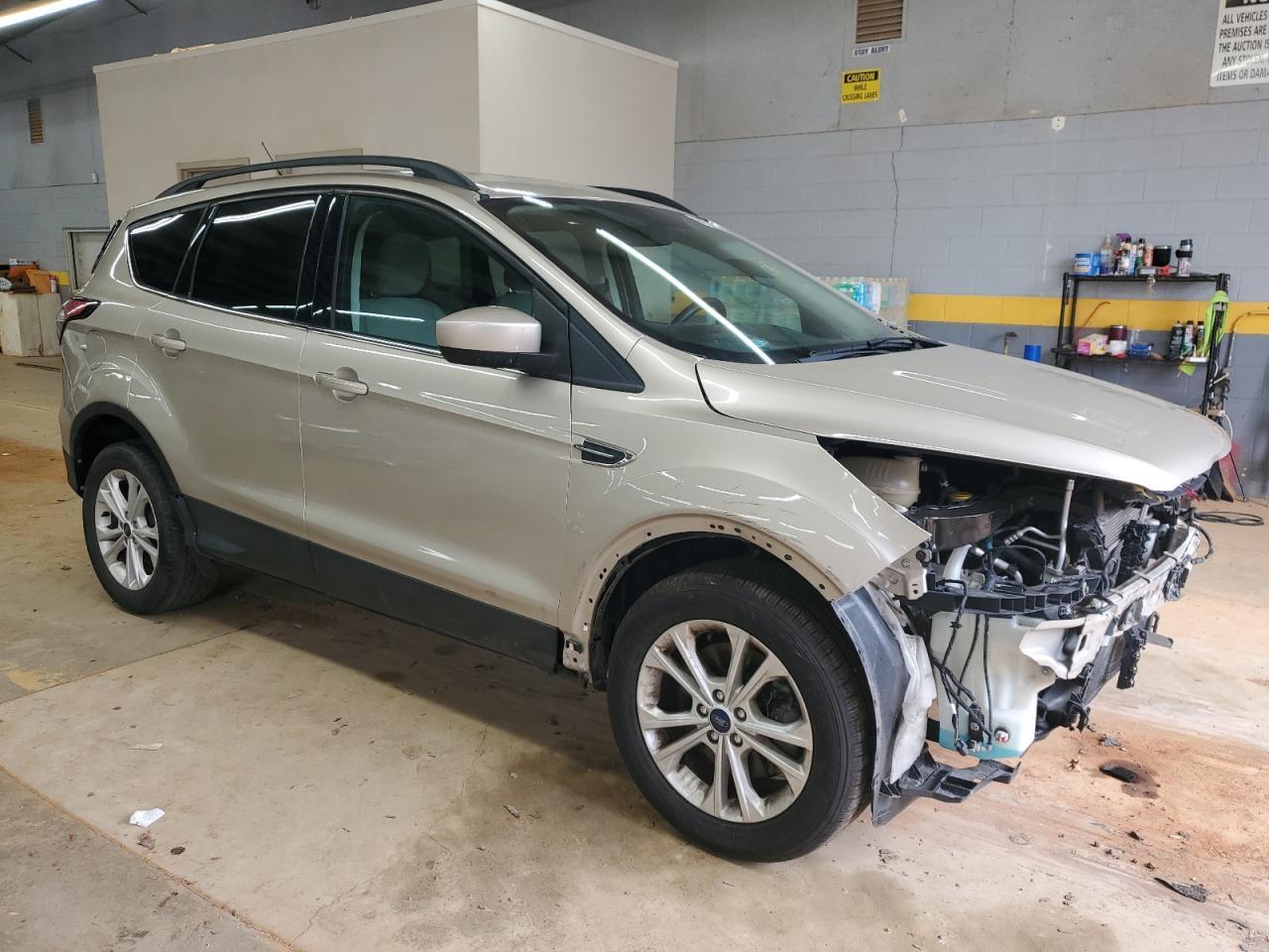 2018 Ford Escape Se - Фото 4