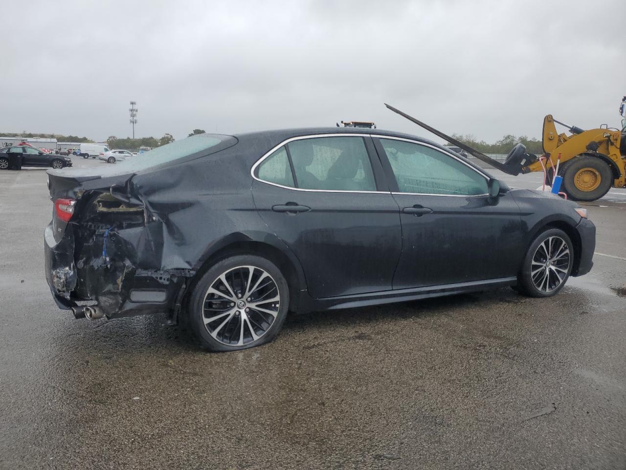 2018 Toyota Camry L - Image 3