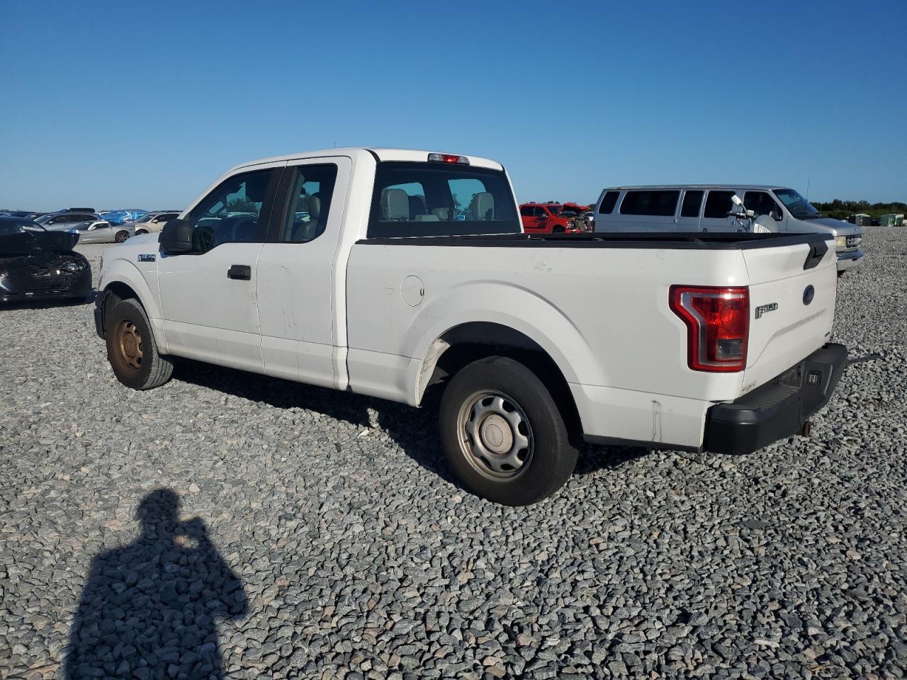 2016 Ford F150 Super Cab - Image 2