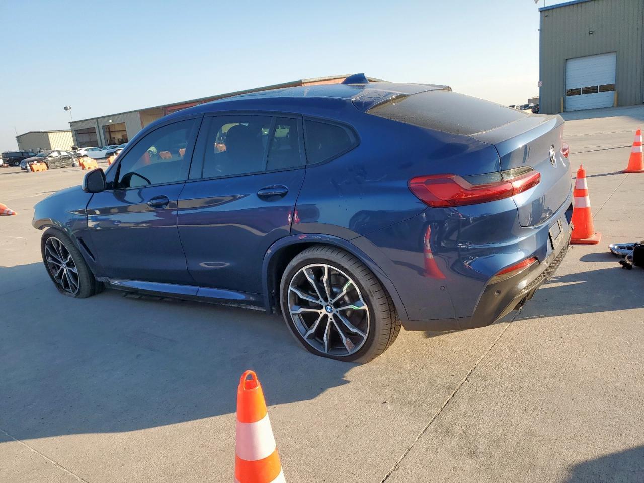 2020 BMW X4 xDrive30I - Фото 2