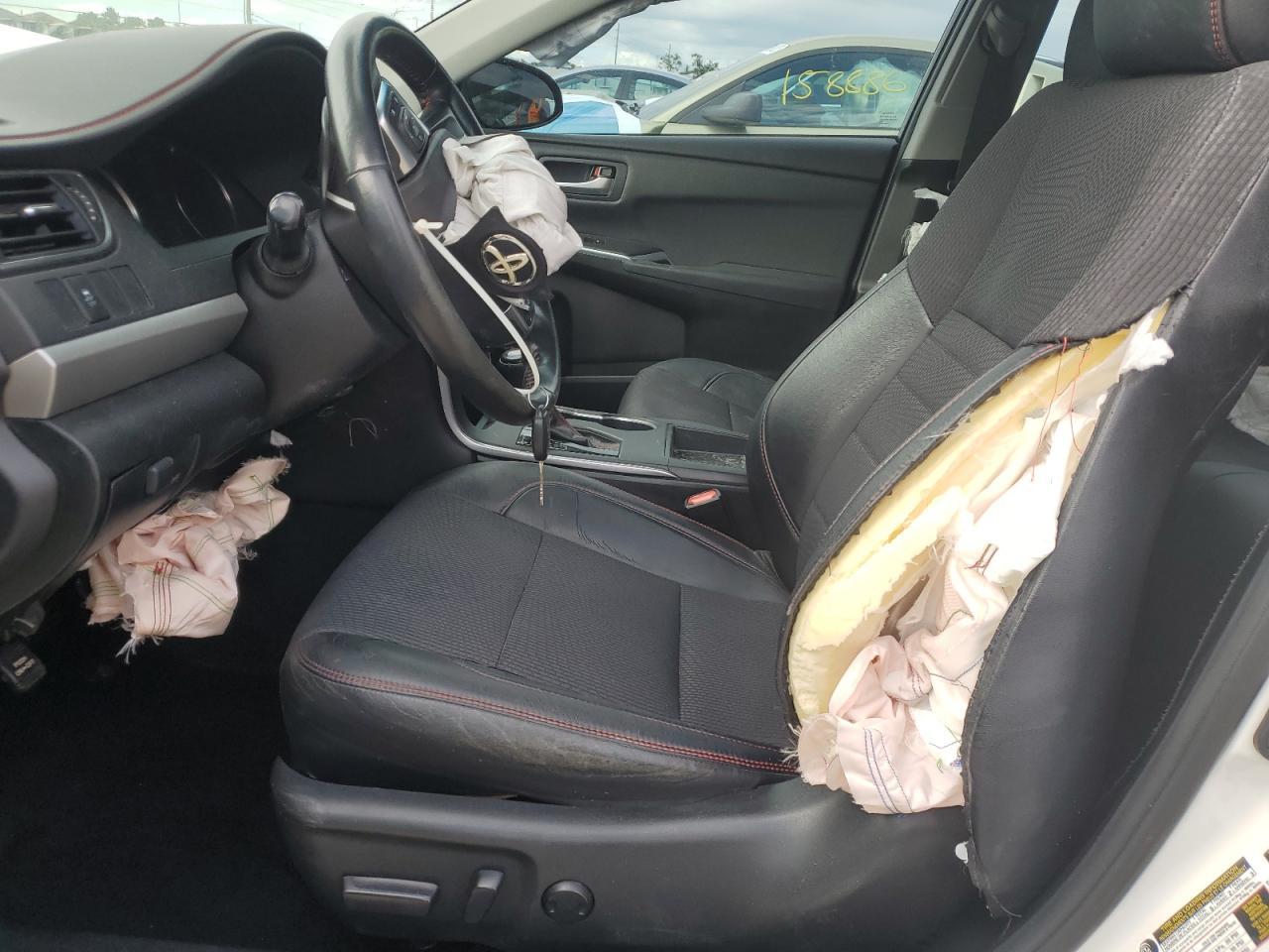 2016 Toyota Camry Le - Фото 7