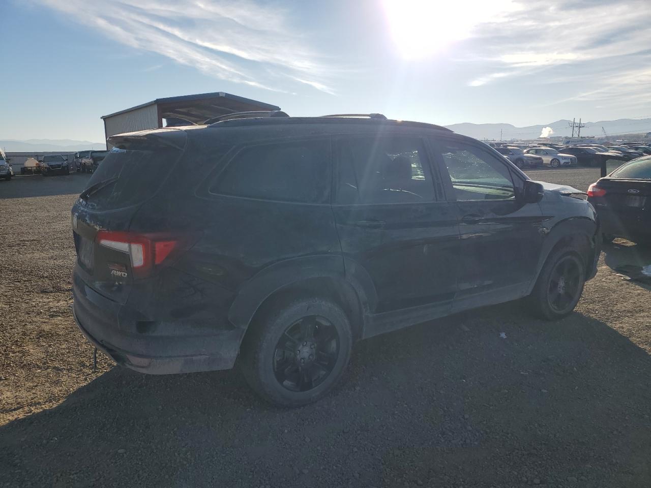 2022 Honda Pilot Trailsport - Image 3