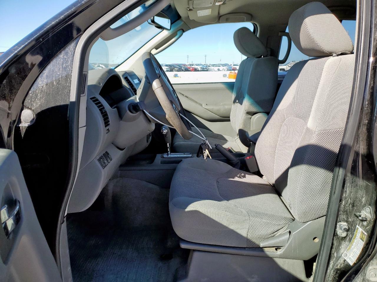 2011 Nissan Frontier S - Фото 7