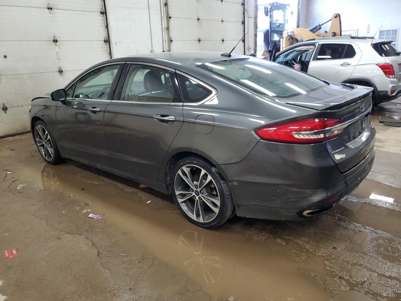 2017 Ford Fusion Titanium - Фото 2