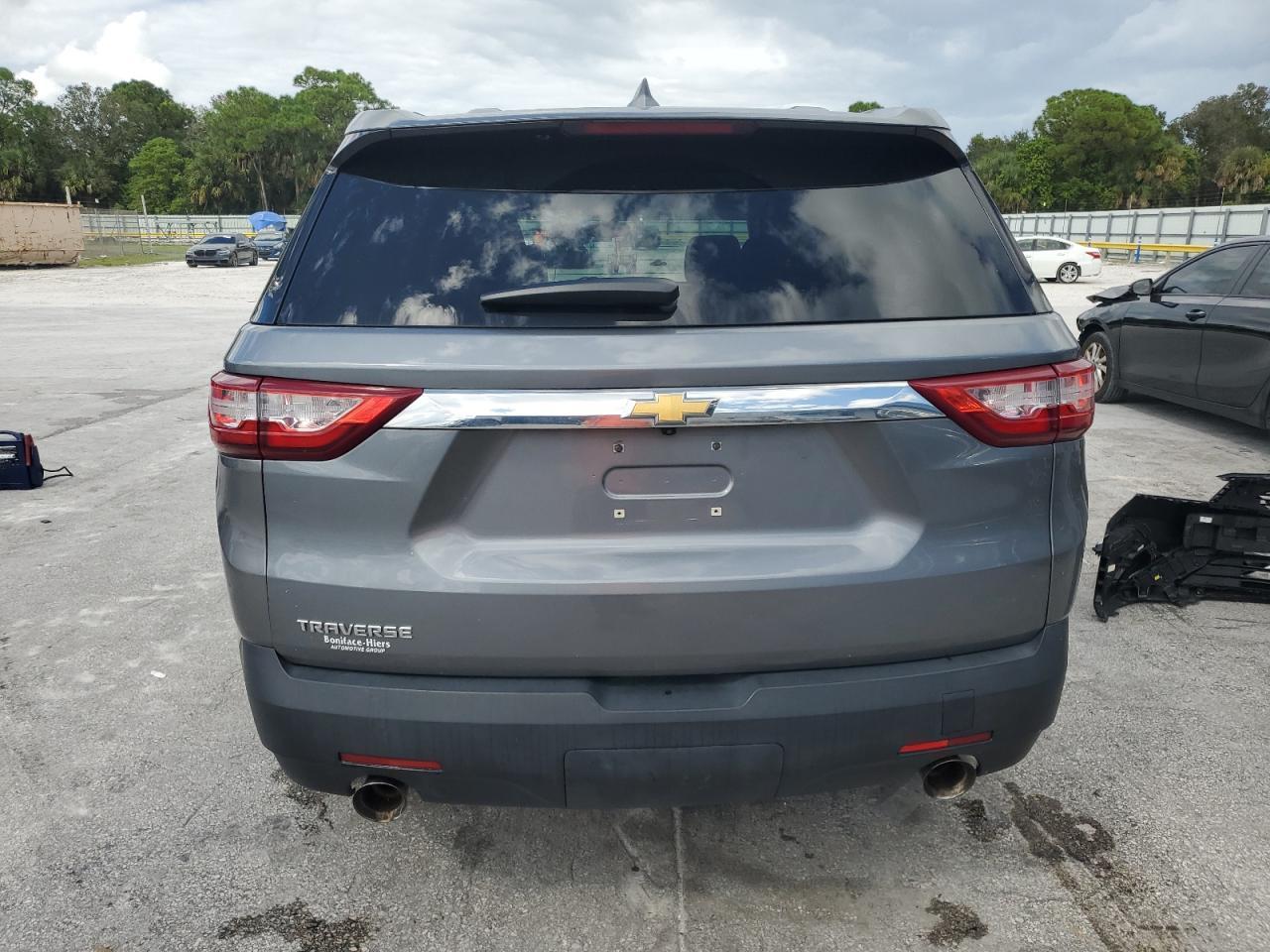 2019 Chevrolet Traverse Ls - Фото 6