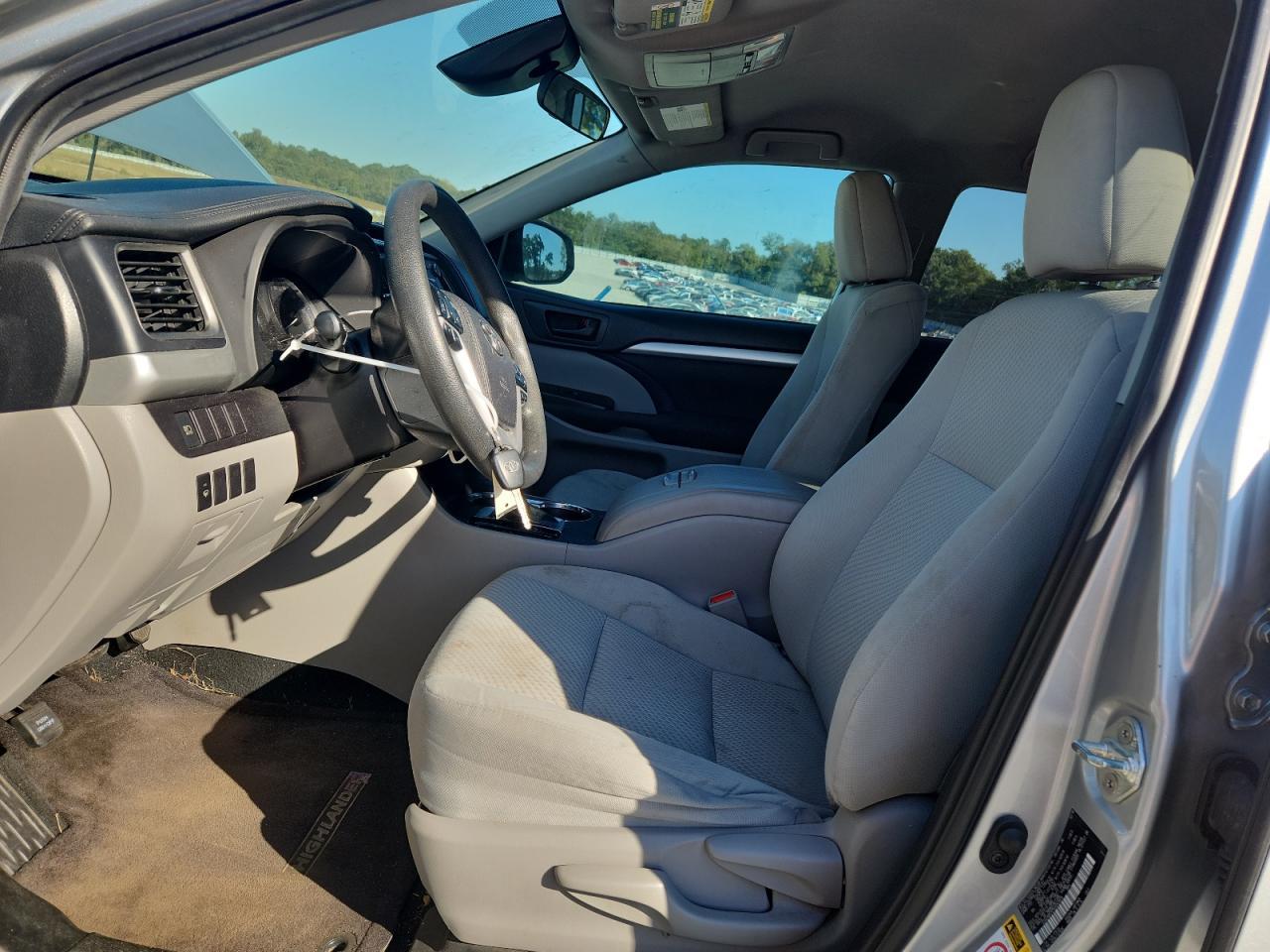 2019 Toyota Highlander Le - Image 7