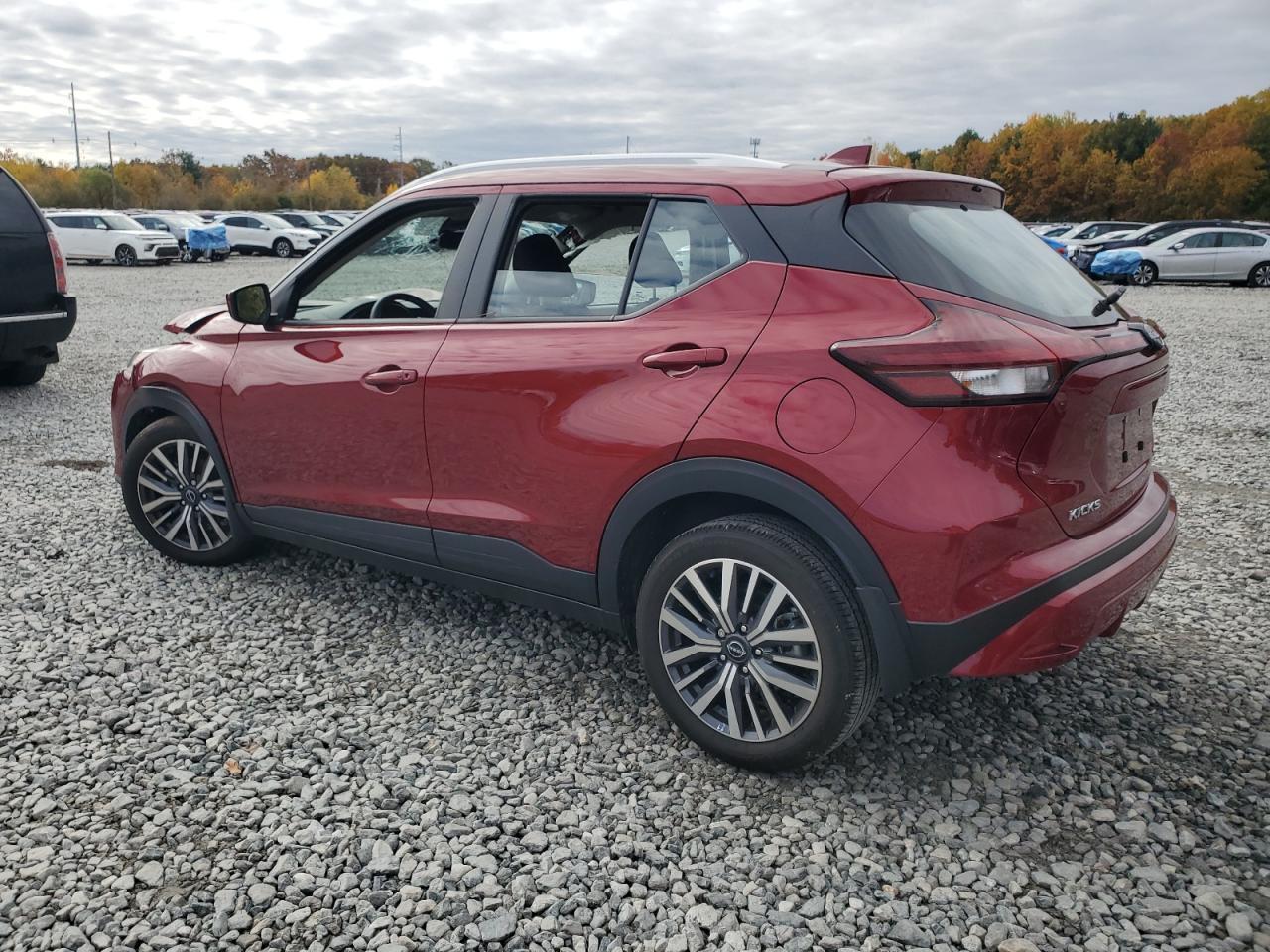 2024 Nissan Kicks Sv - Image 2