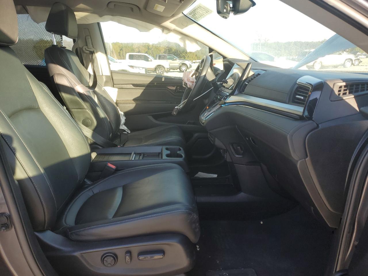 2021 Honda Odyssey Touring - Фото 7