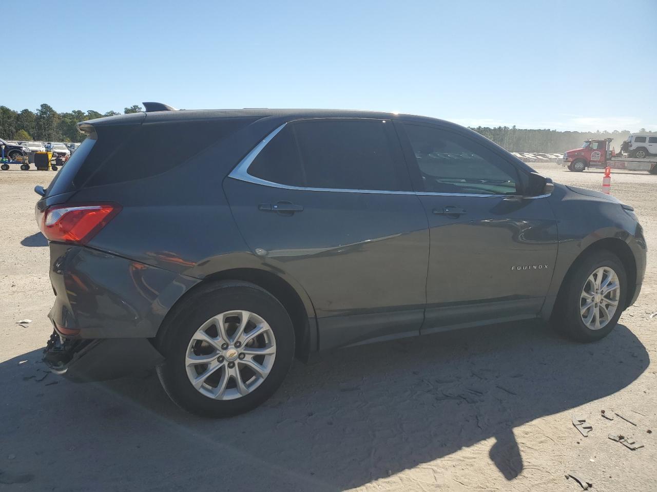 2018 Chevrolet Equinox Lt - Image 3