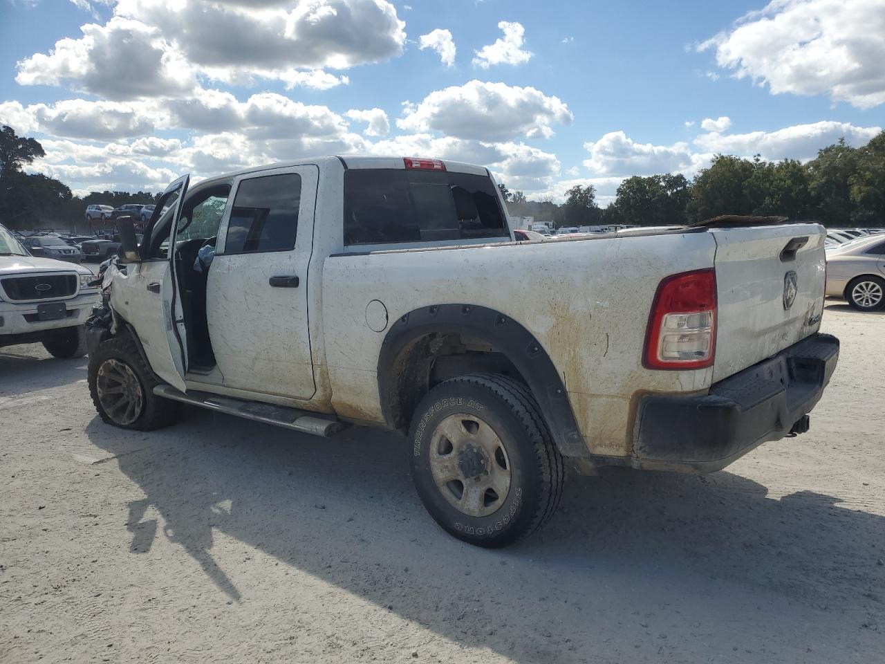 2022 Ram 2500 Tradesman - Image 2