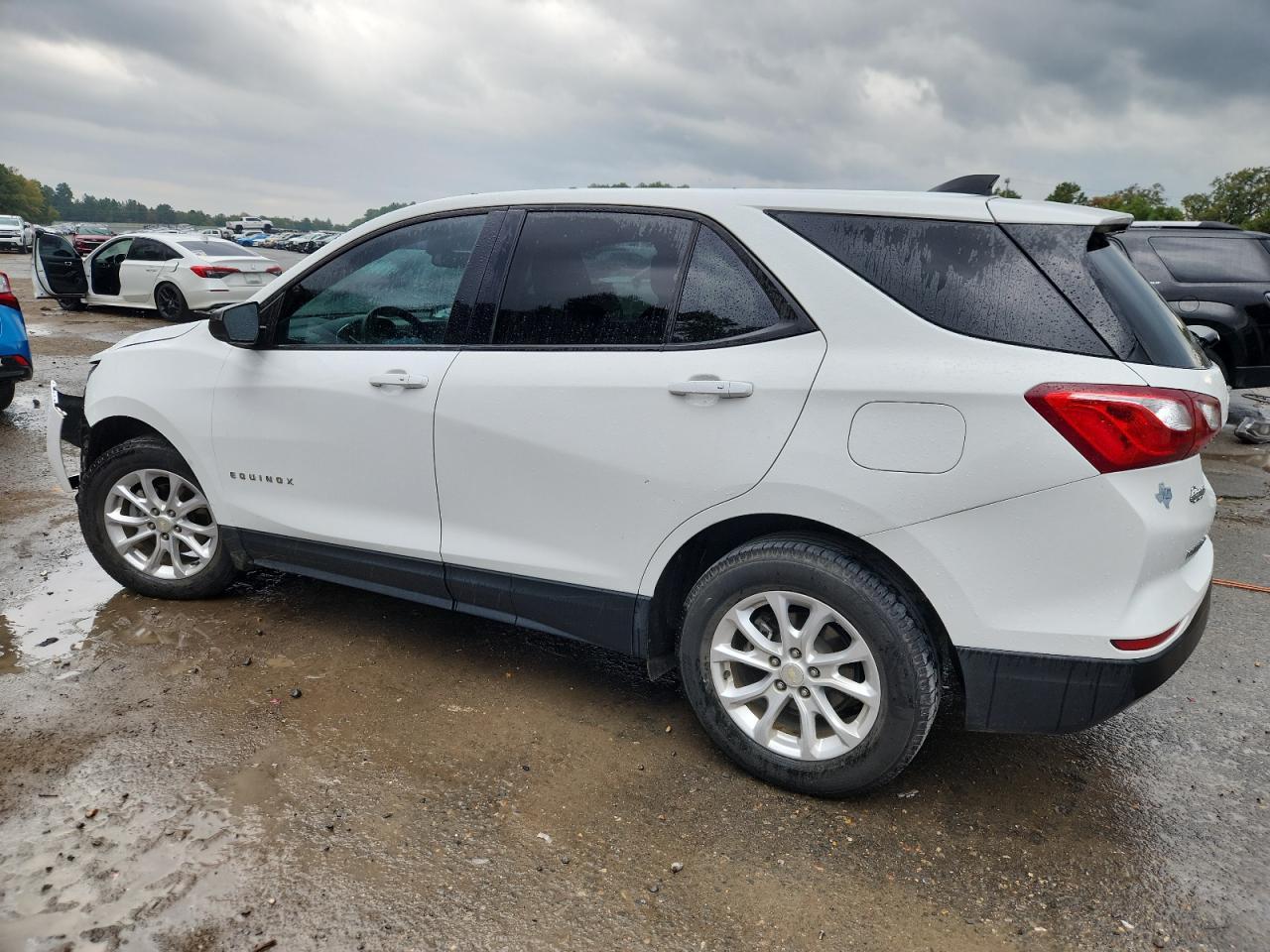 2019 Chevrolet Equinox Ls - Фото 2