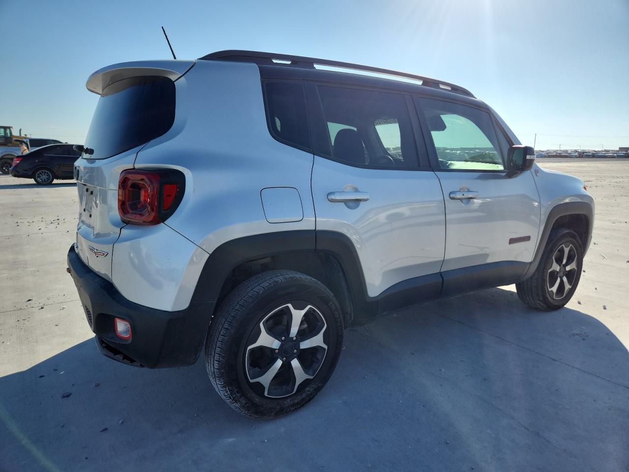 2019 Jeep Renegade Trailhawk - Фото 3