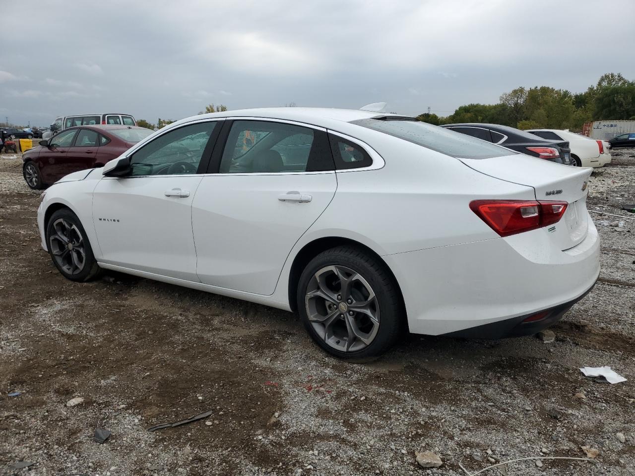 2023 Chevrolet Malibu Lt - Фото 2