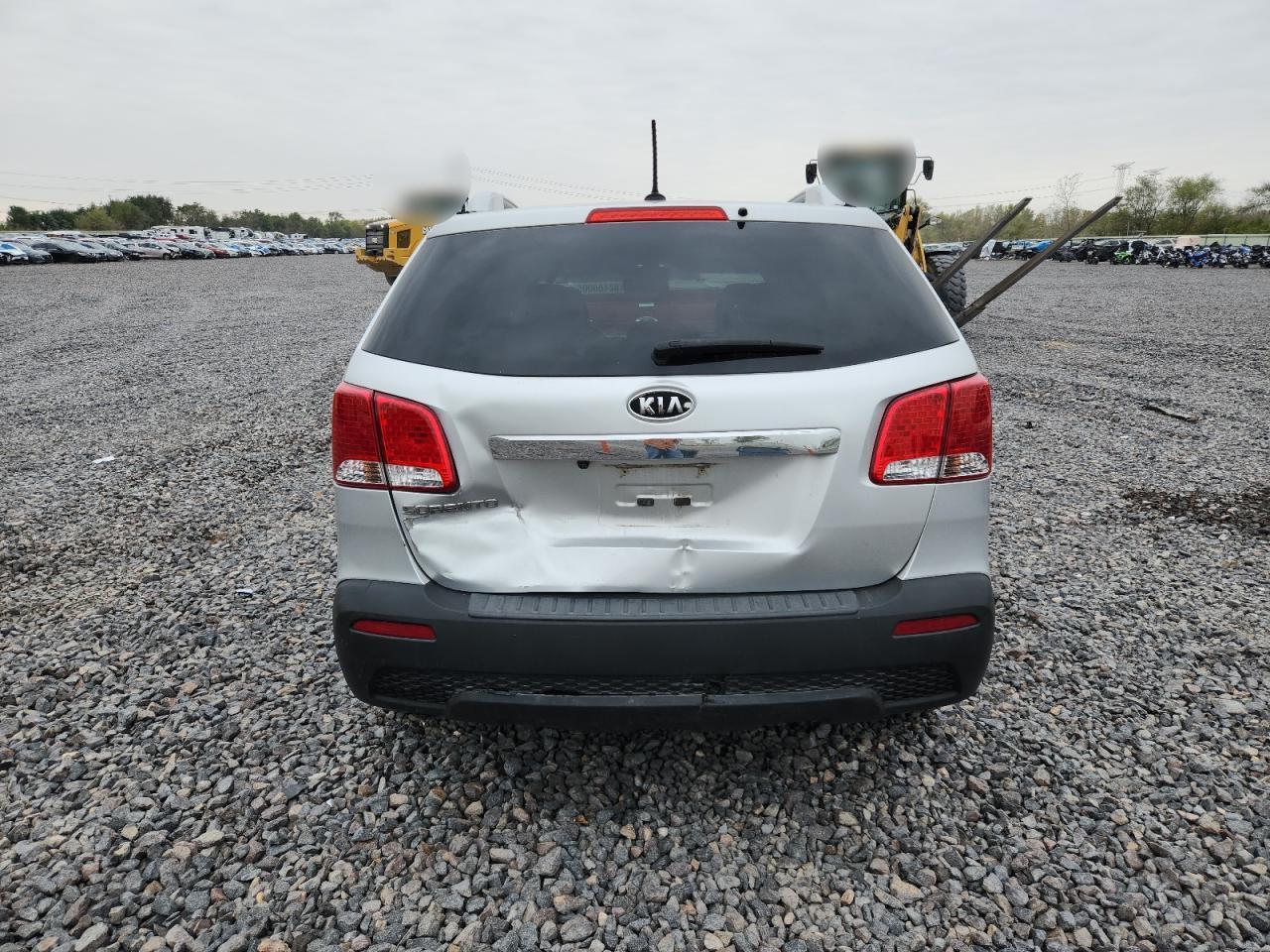 2011 Kia Sorento - Image 6