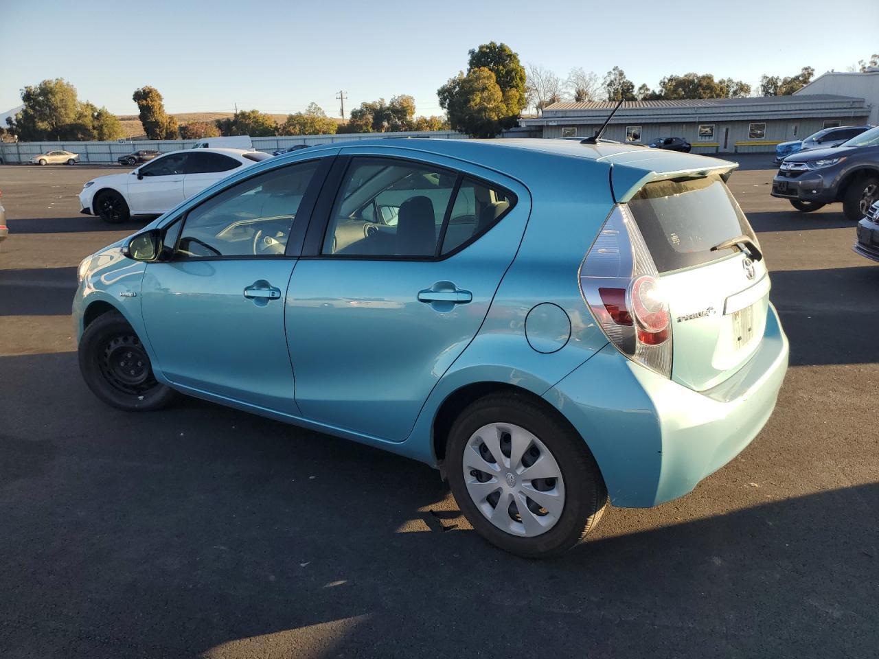 2013 Toyota Prius - Image 2