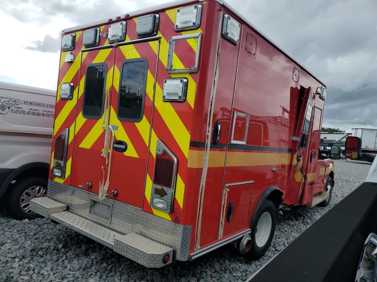2019 Ford F350 Super Duty - Image 3