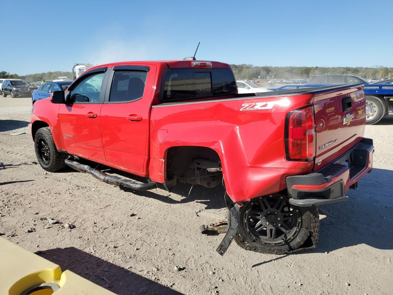 2019 Chevrolet Colorado Z71 - Image 2
