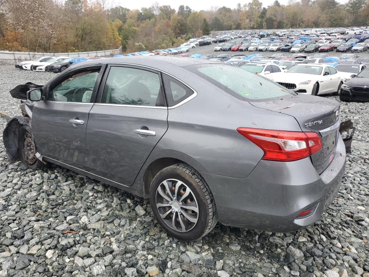 2019 Nissan Sentra S - Фото 2