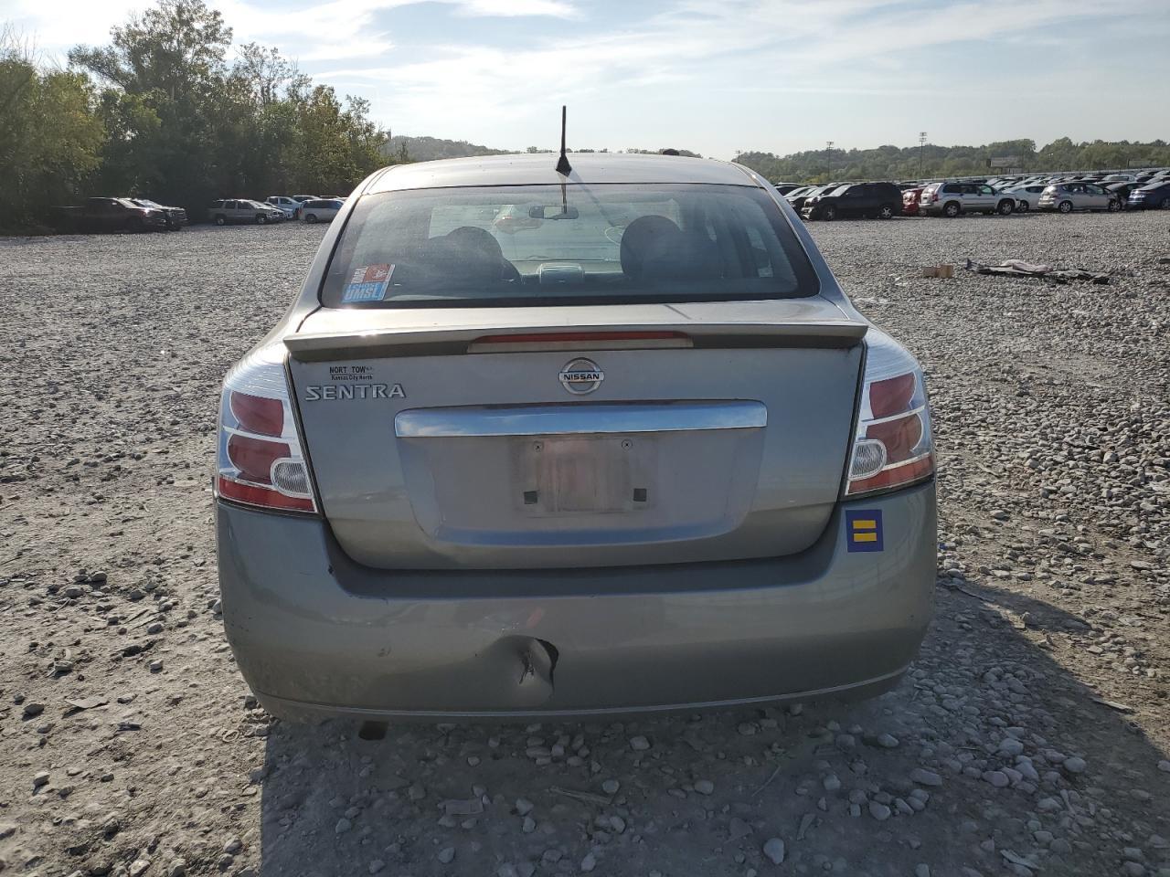2012 Nissan Sentra 2.0 - Image 6