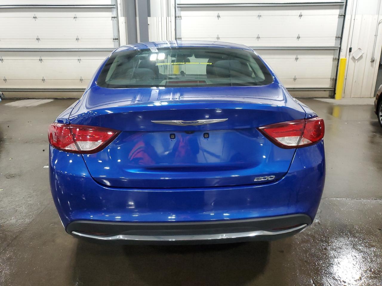 2015 Chrysler 200 Limited - Image 6