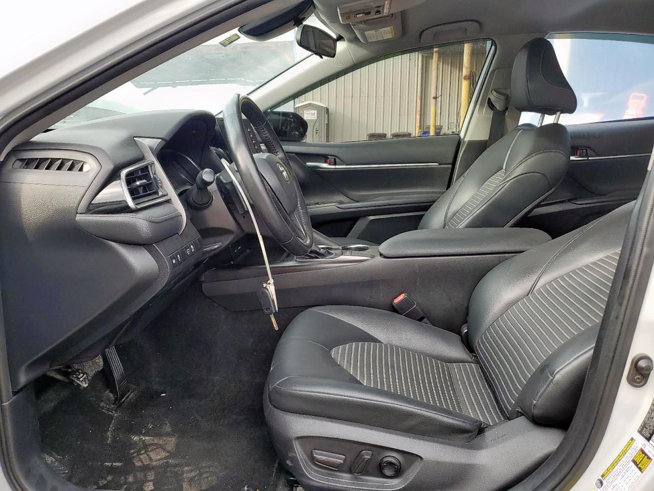 2022 Toyota Camry Se - Фото 7