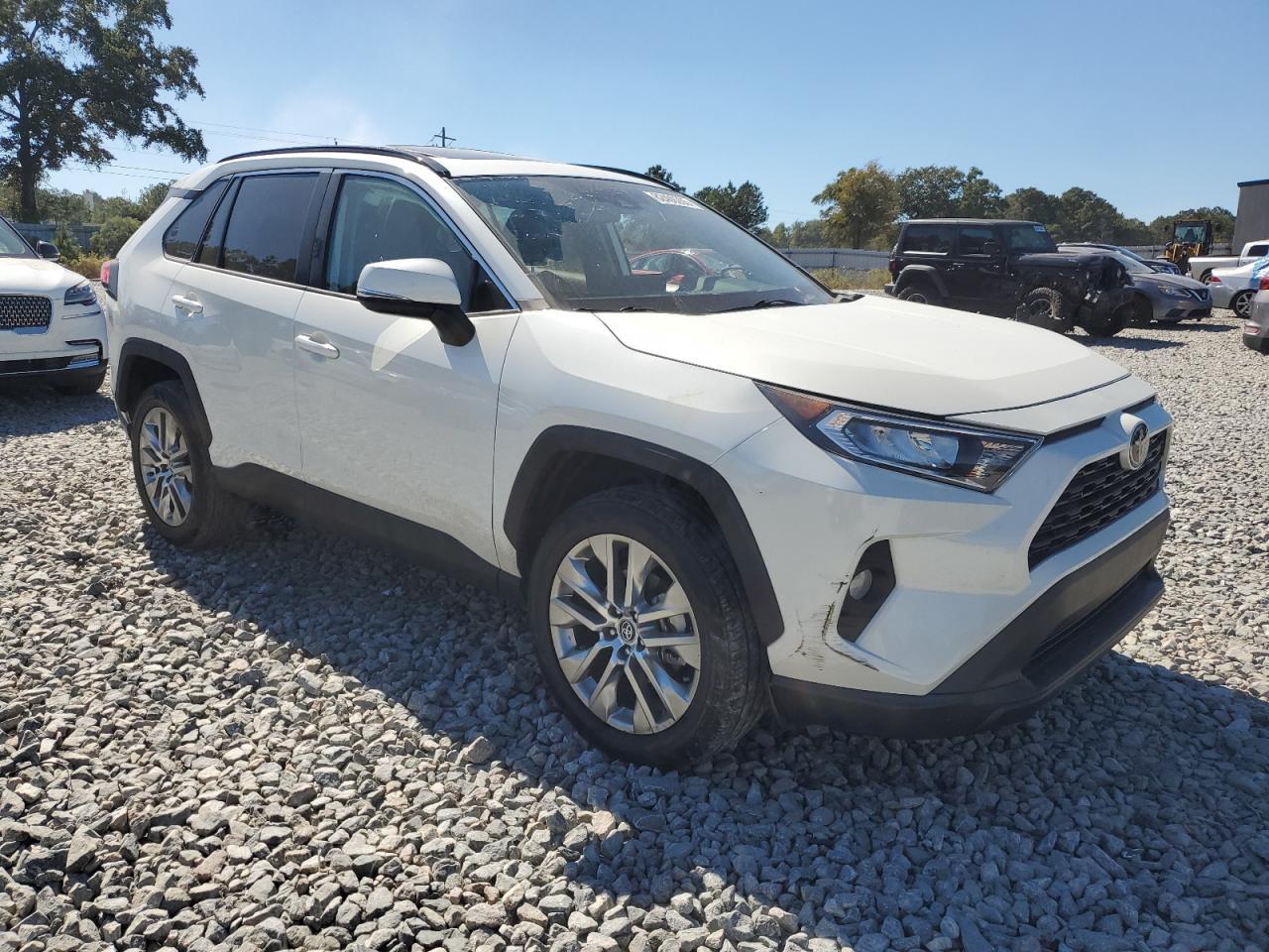 2021 Toyota Rav4 Xle Premium - Image 4