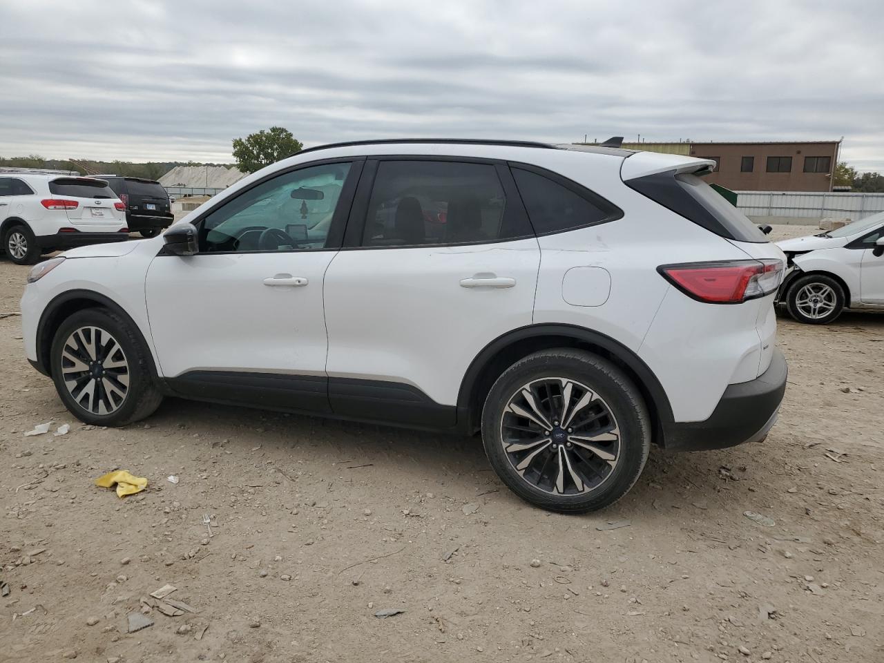 2020 Ford Escape Se Sport - Фото 2