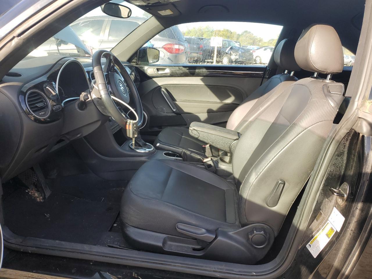 2013 Volkswagen Beetle - Image 7