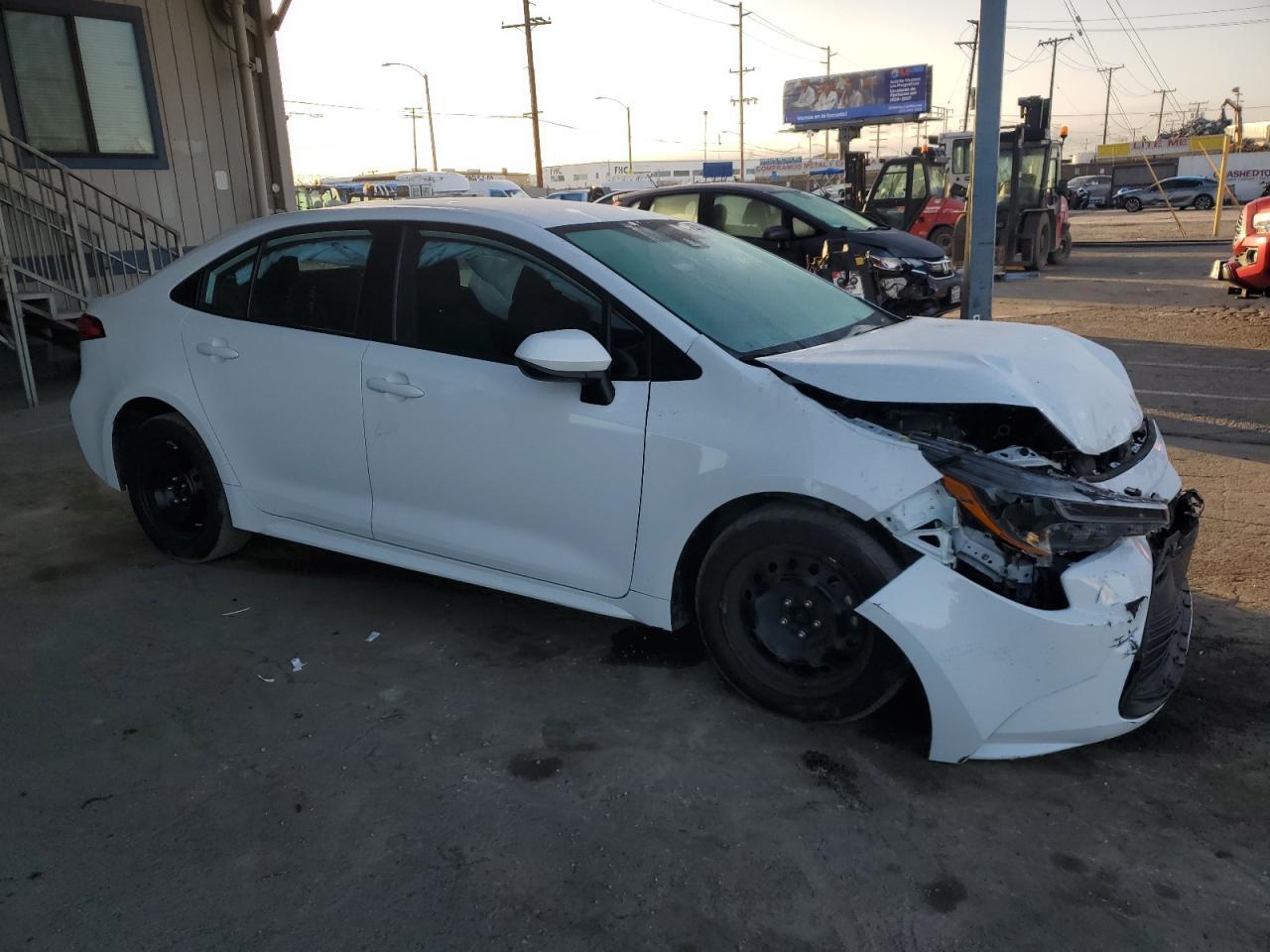 2022 Toyota Corolla Le - Фото 4