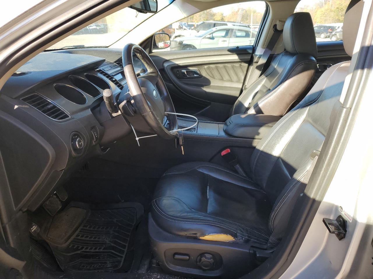2011 Ford Taurus - Image 7