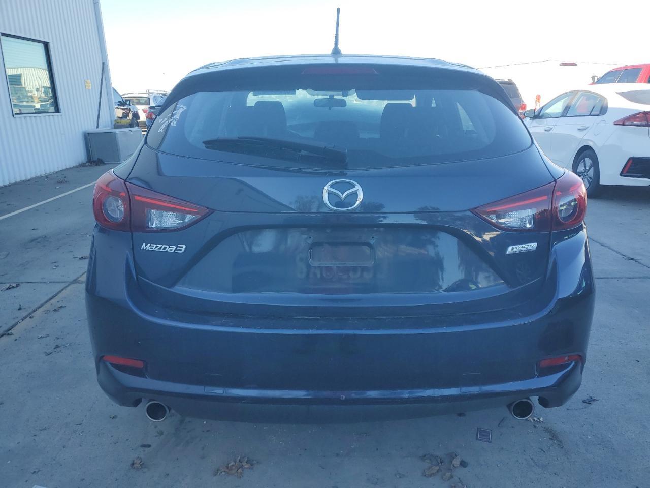 2017 Mazda 3 Sport - Image 6