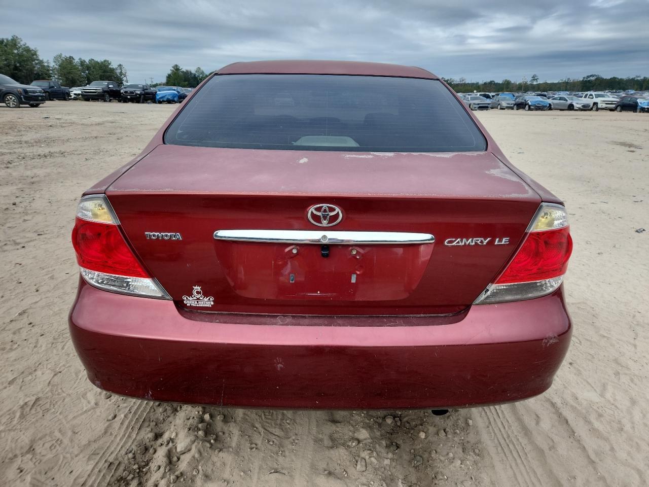2005 Toyota Camry Le - Image 6