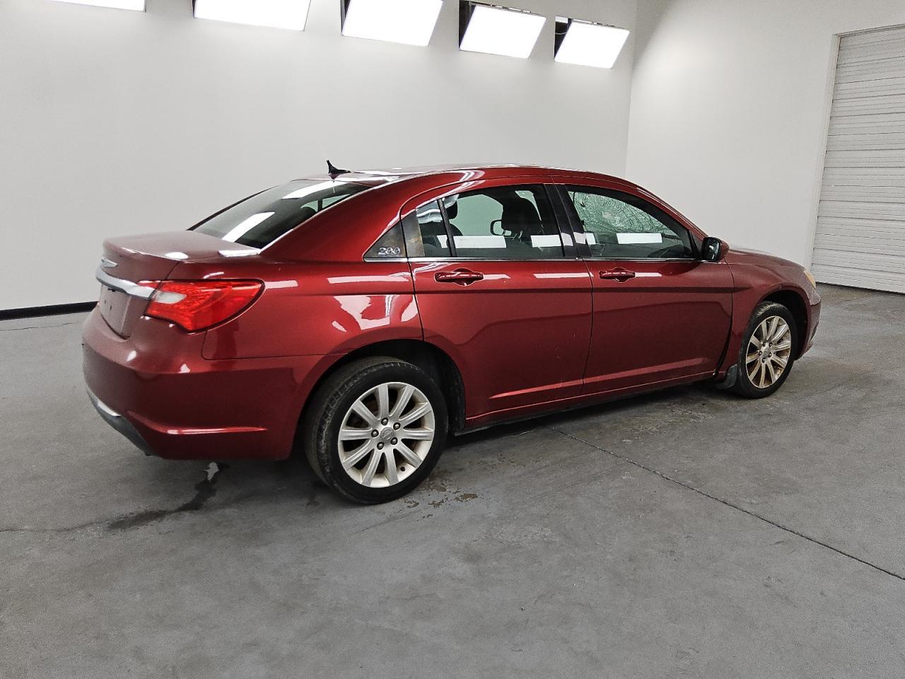 2012 Chrysler 200 Touring - Image 3