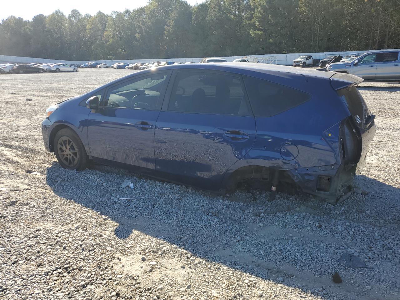 2012 Toyota Prius V - Фото 2