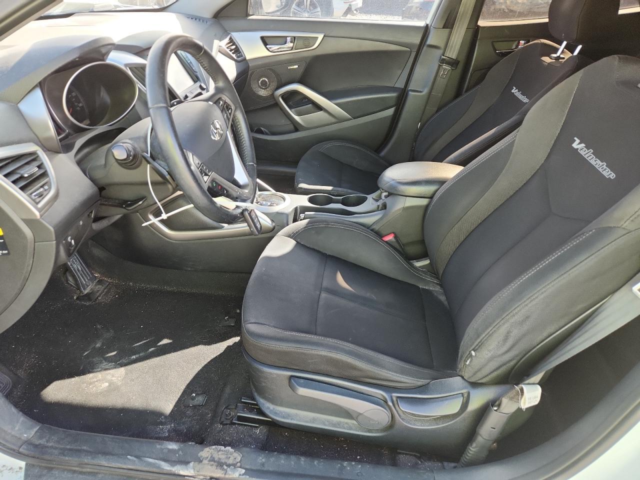 2013 Hyundai Veloster - Image 7