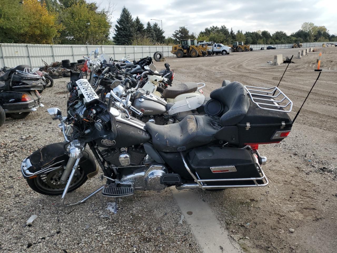 2009 Harley-Davidson Flhtcu - Фото 3