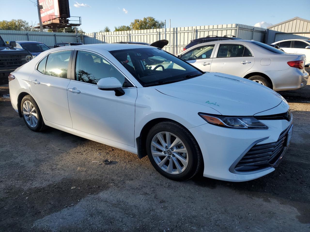 2024 Toyota Camry Le - Фото 4