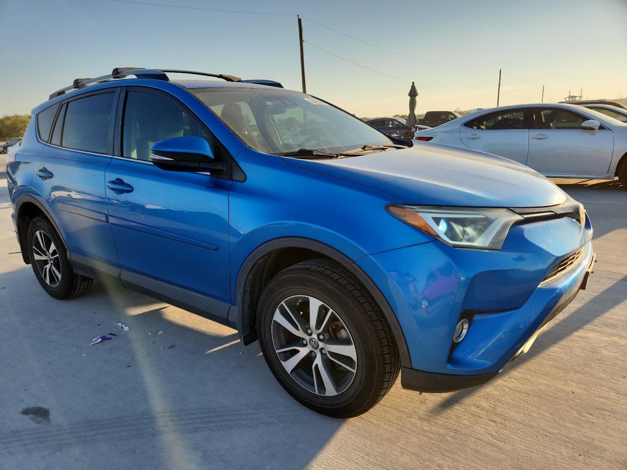 2017 Toyota Rav4 Xle - Фото 4
